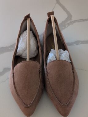 Lulus Emmy Flats, Size 8, NWT